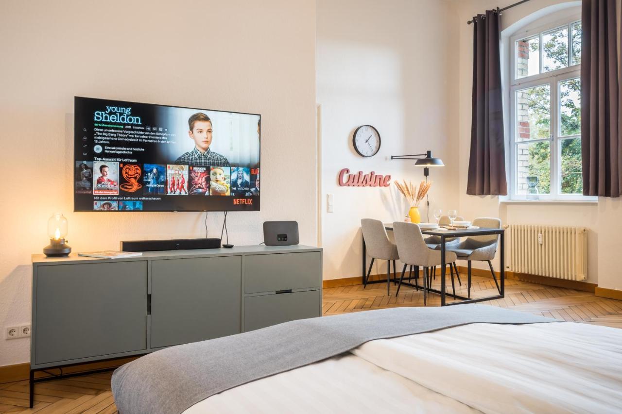 Schwarzlins Loftraum - Stilvolles Apartment Mit Smart Tv, Netflix, Disney Plus, Schnellem Wlan, Parken, Nespresso Sankt Ingbert Exterior foto